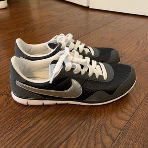 Women’s Nike running sneakers